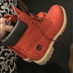 red digital camo timberlands